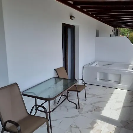 Mango 3* مدينة سكياثوس