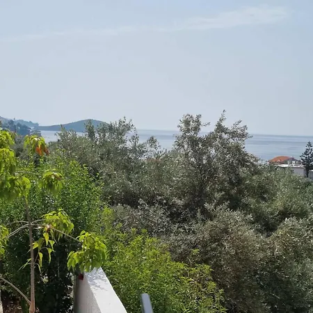 Mango شقة فندقية 3*