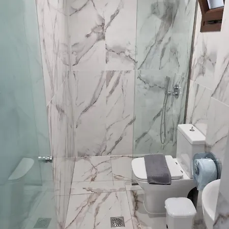 Mango شقة فندقية 3*