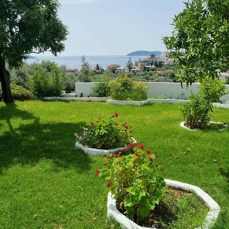 Mango شقة فندقية 3*