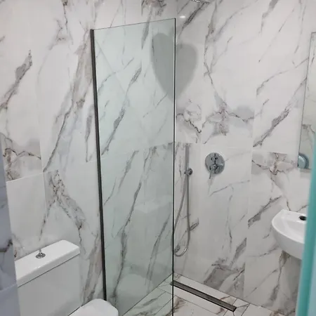 Mango Apart Otel İskados