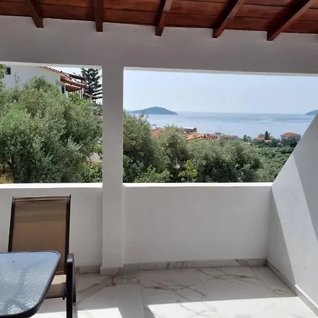 Apart Otel Mango İskados